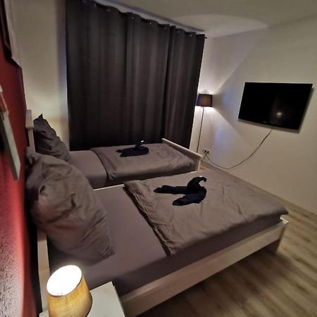 Liebevoll Eingerichtete Ferienwohnung - Zentrale Lage - Netflix & Paytv Wilhelmshaven Exteriér fotografie