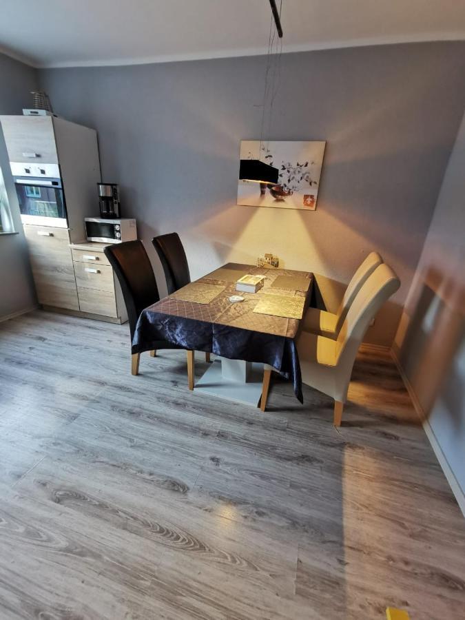 Liebevoll Eingerichtete Ferienwohnung - Zentrale Lage - Netflix & Paytv Wilhelmshaven Exteriér fotografie